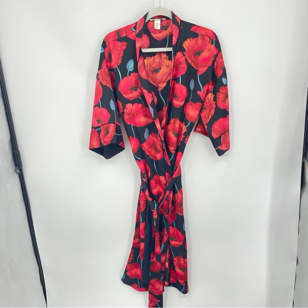 H&M Black/Red Floral‎ Poppy Robe Side Slits Half Sleeve Belted Gorgeous XS/S